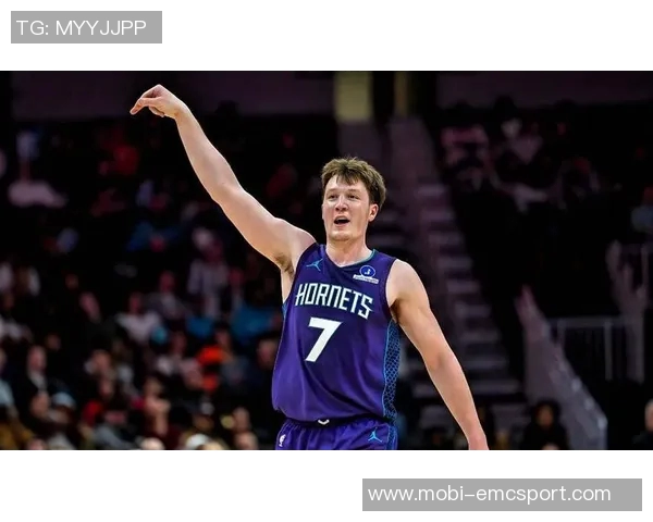 克尼佩尔单场三分球命中次数再创新高领跑NBA五记三分场次已达11次